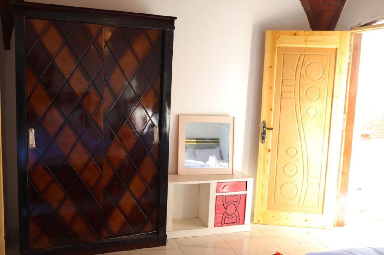 Quiet Gate Guest House Lel Agalta Exterior foto